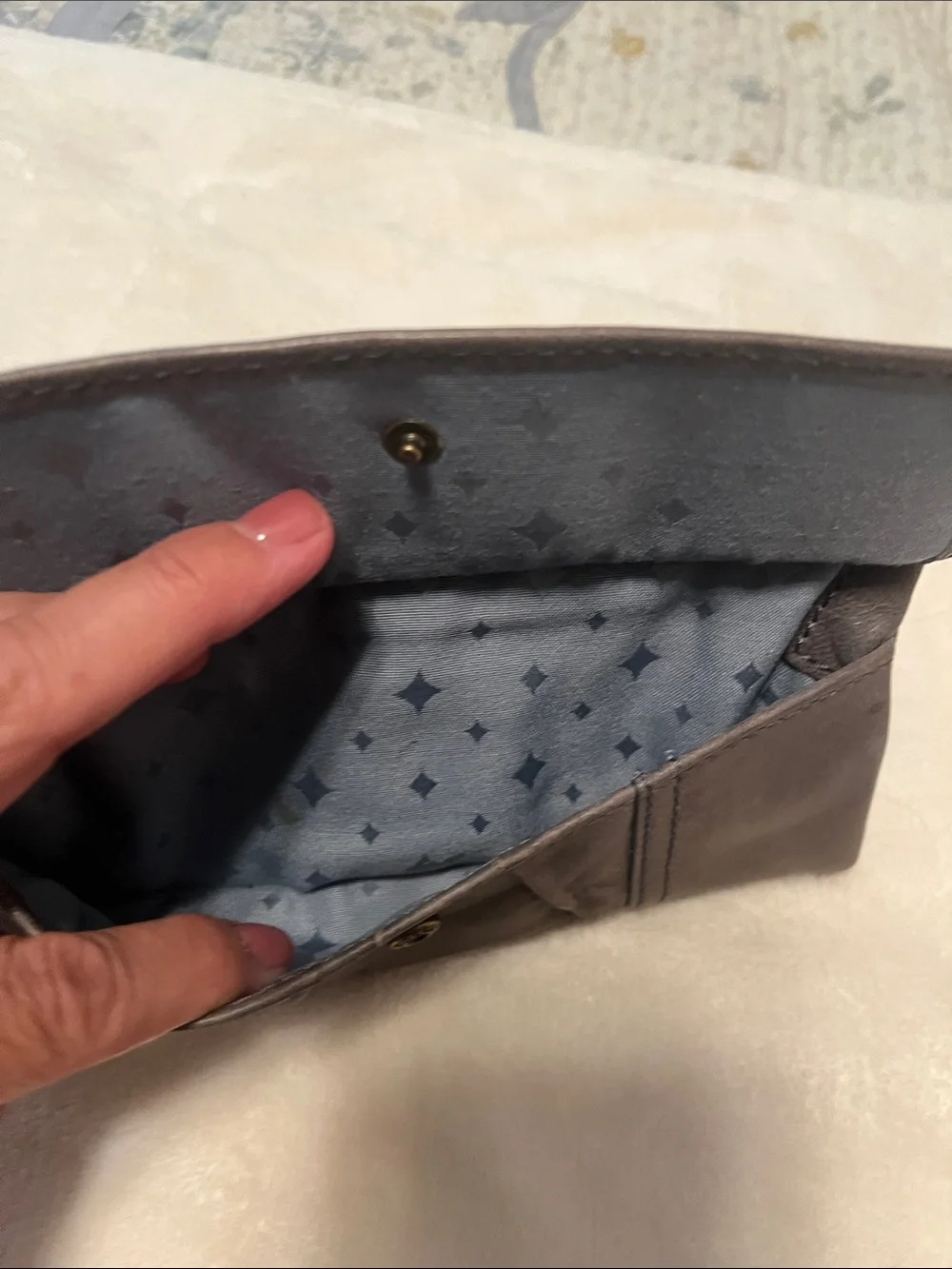 Fossil Distressed Gray/Taupe Leather Zip Wallet for Women